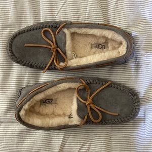 UGG Dakota Moccasin Slippers |  Gray |  Size 9